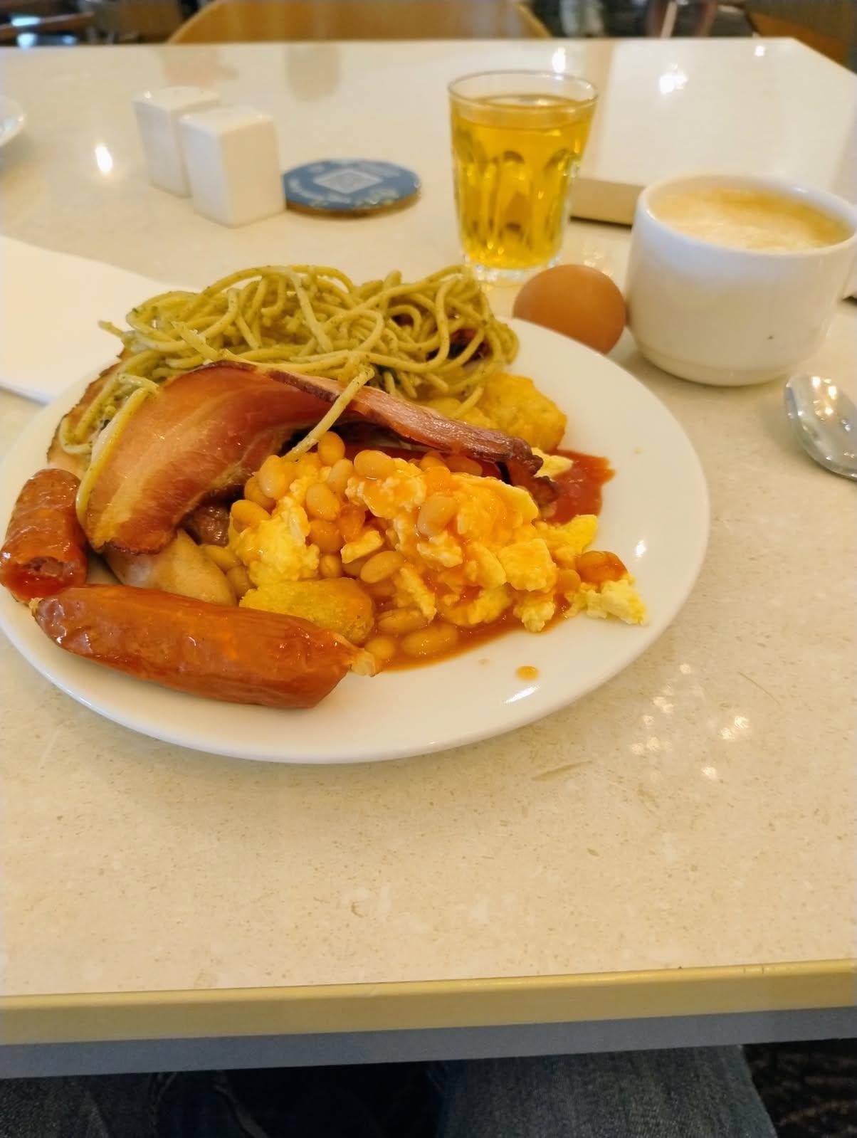 Breakfast 