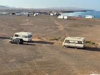 wie gesagt: ein bisschen viele Wohnmobile auf dem "Parkplatz" vor dem Haus