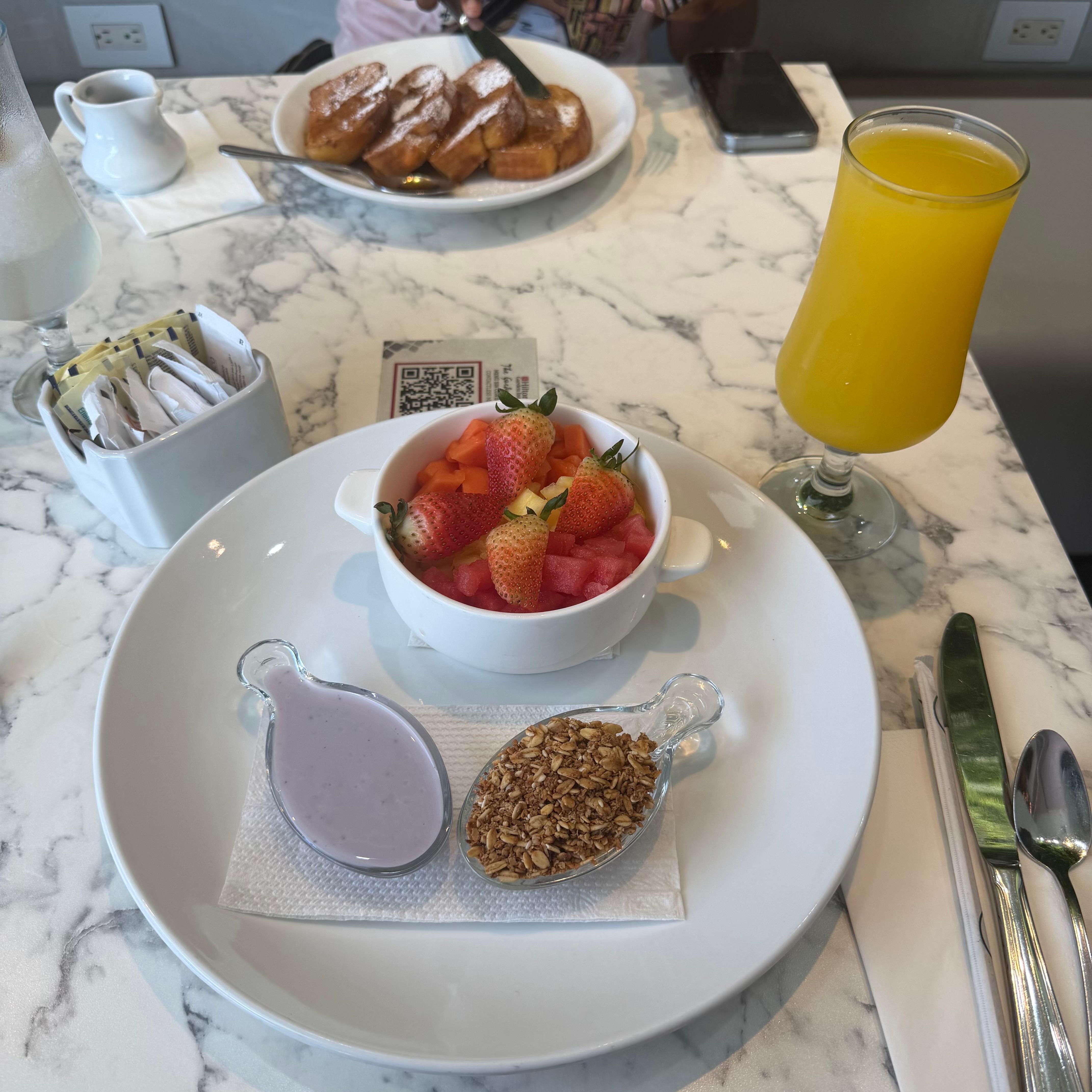 Breakfast at the restaurant on the premises 