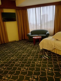 5th floor suite