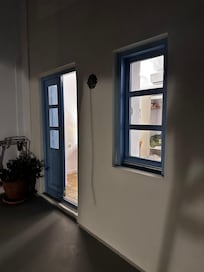 ć€ăźéšć±ăźć
„ćŁ