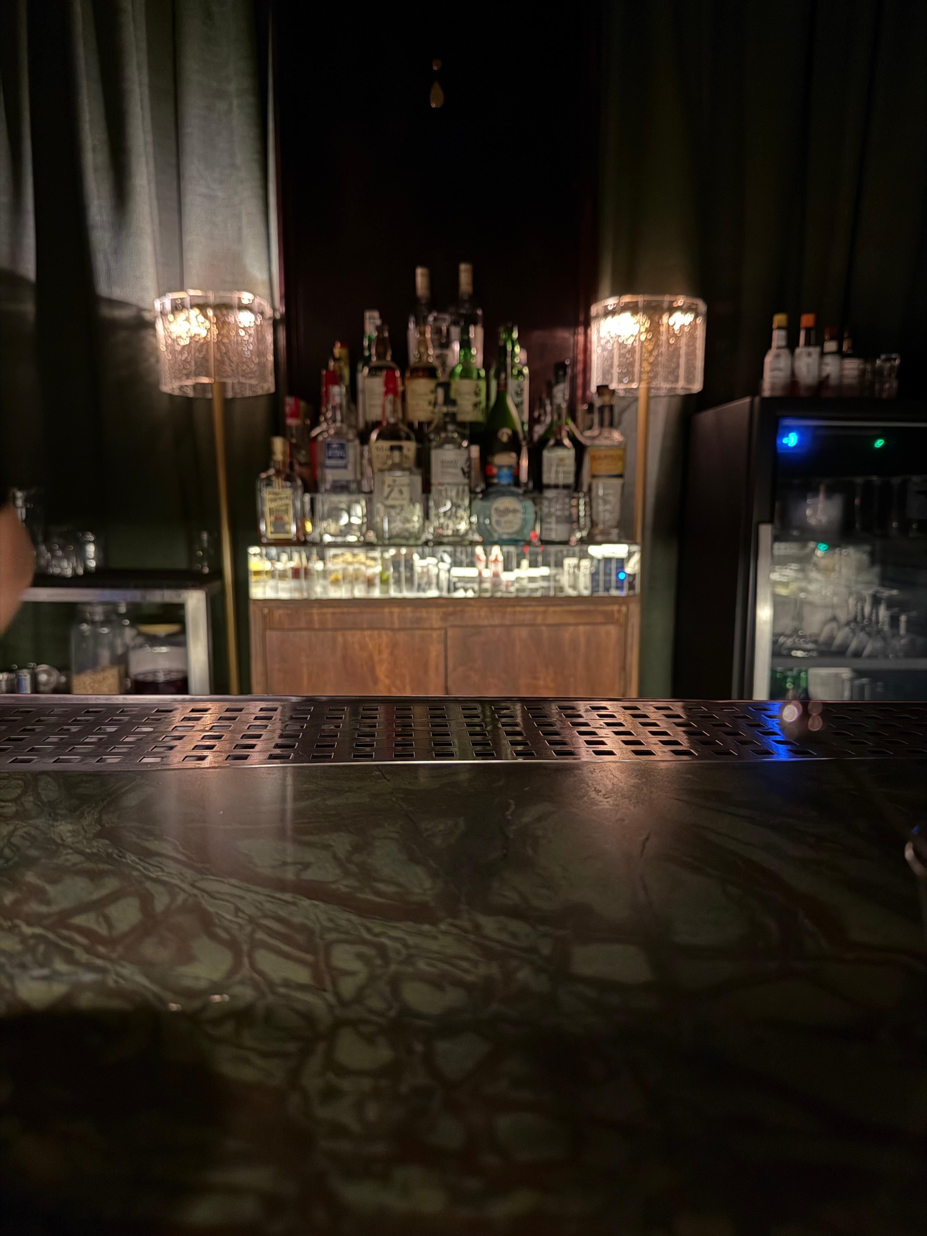 O bar no térreo: Lagrima