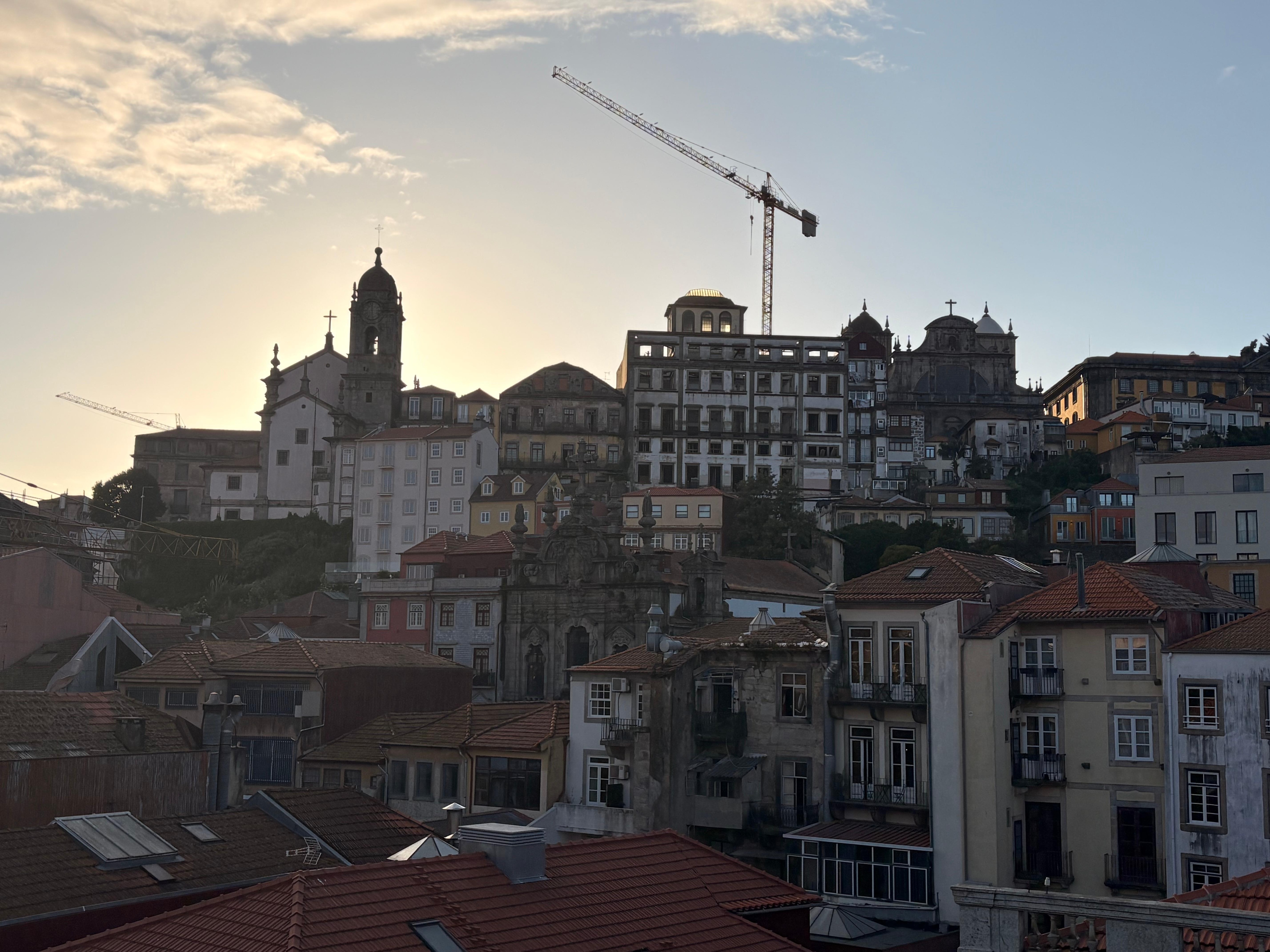 Living room window close up photo 