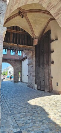 Spalentour gate, hotel in background