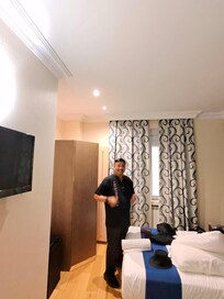 Clean room, however televisions did not work. Also phone not working. You can hear the people in the next room.