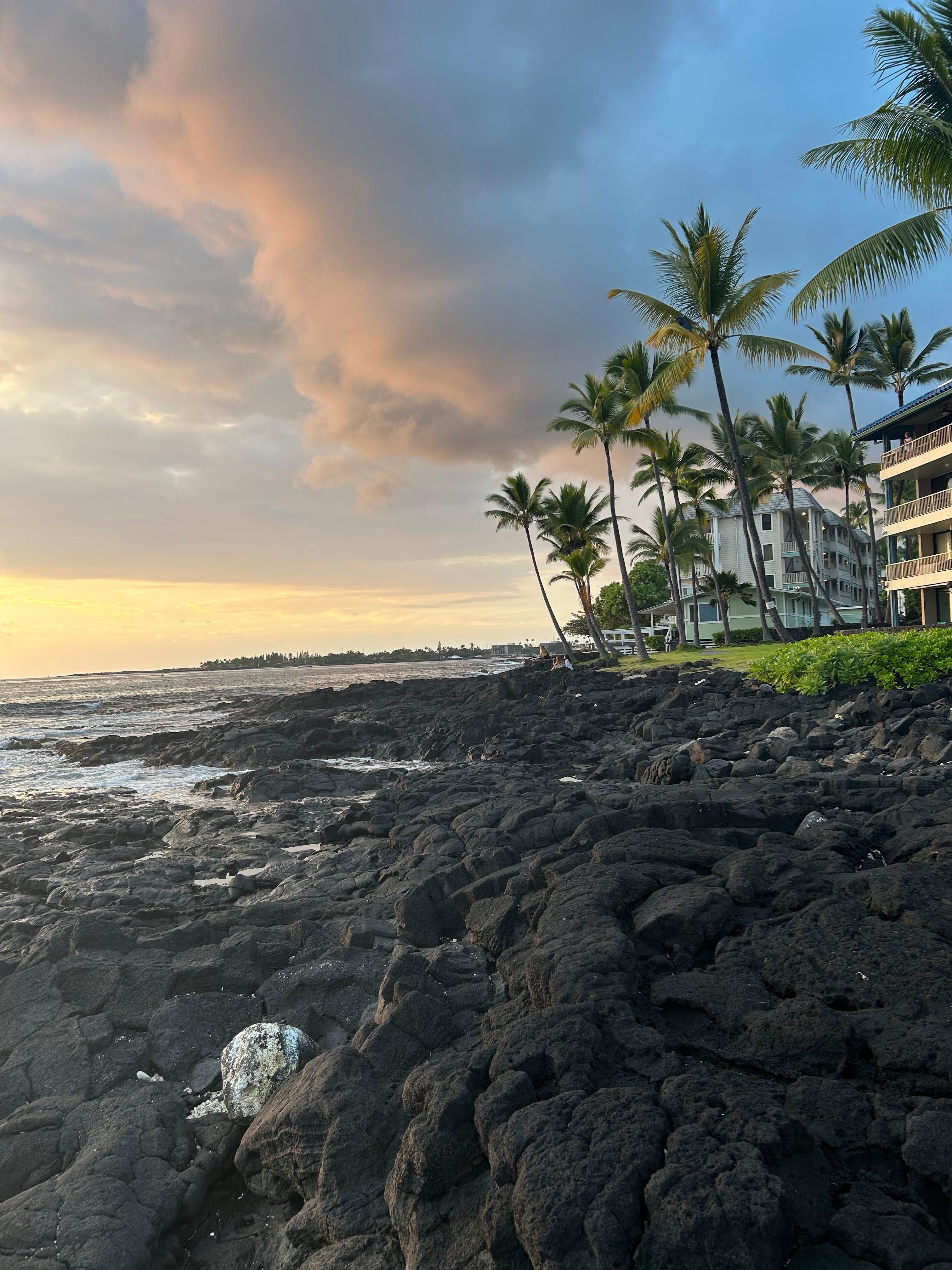 Sun setting in front of the pool area. So breathtaking!