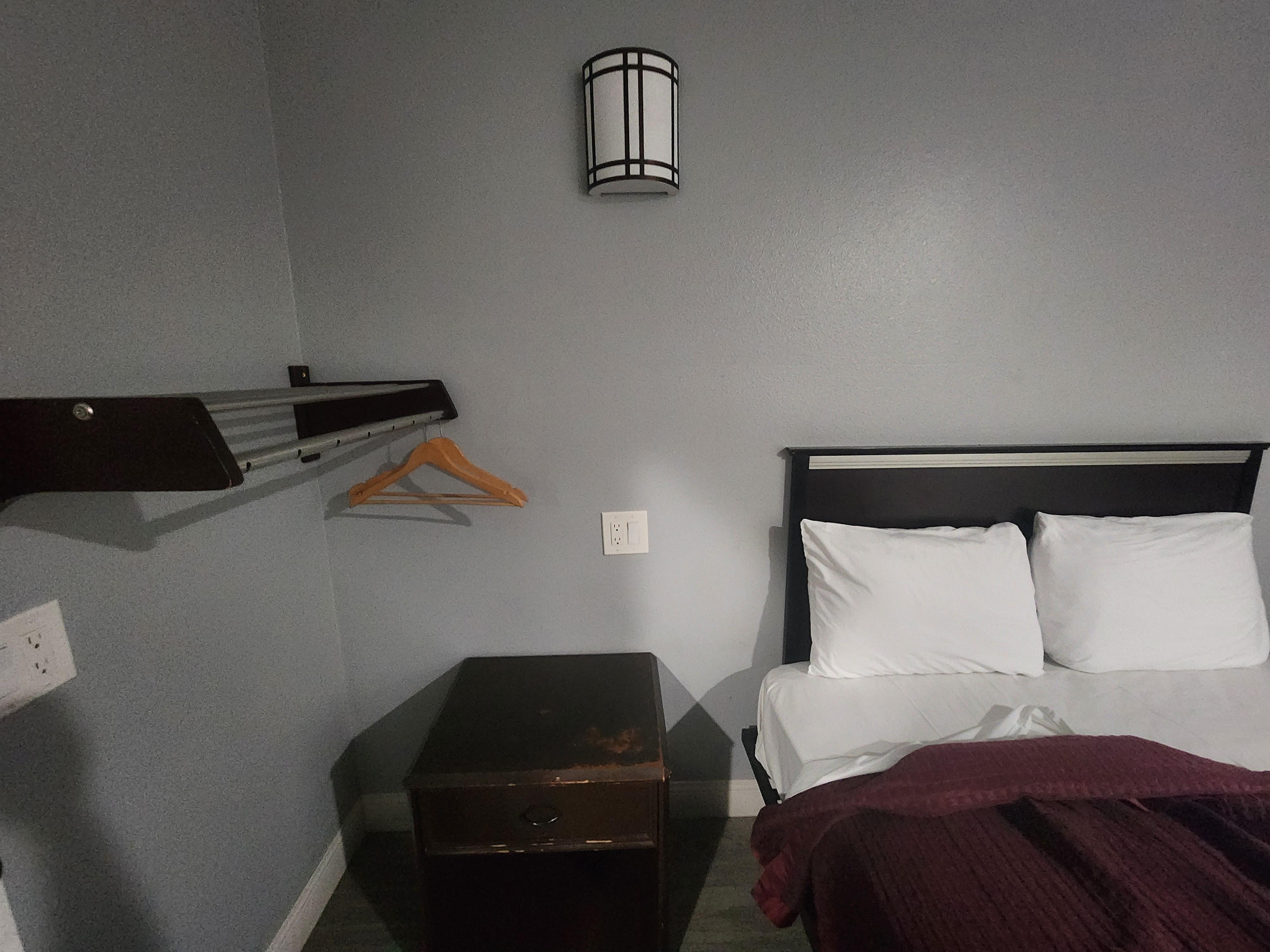 Liked the racks but the room only had 2 hangers. And the bed didn't have the warm blanket I find in other motels. 