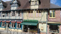 Die schönste Boulangerie im Ort mit einer Fülle von Köstlichkeiten.