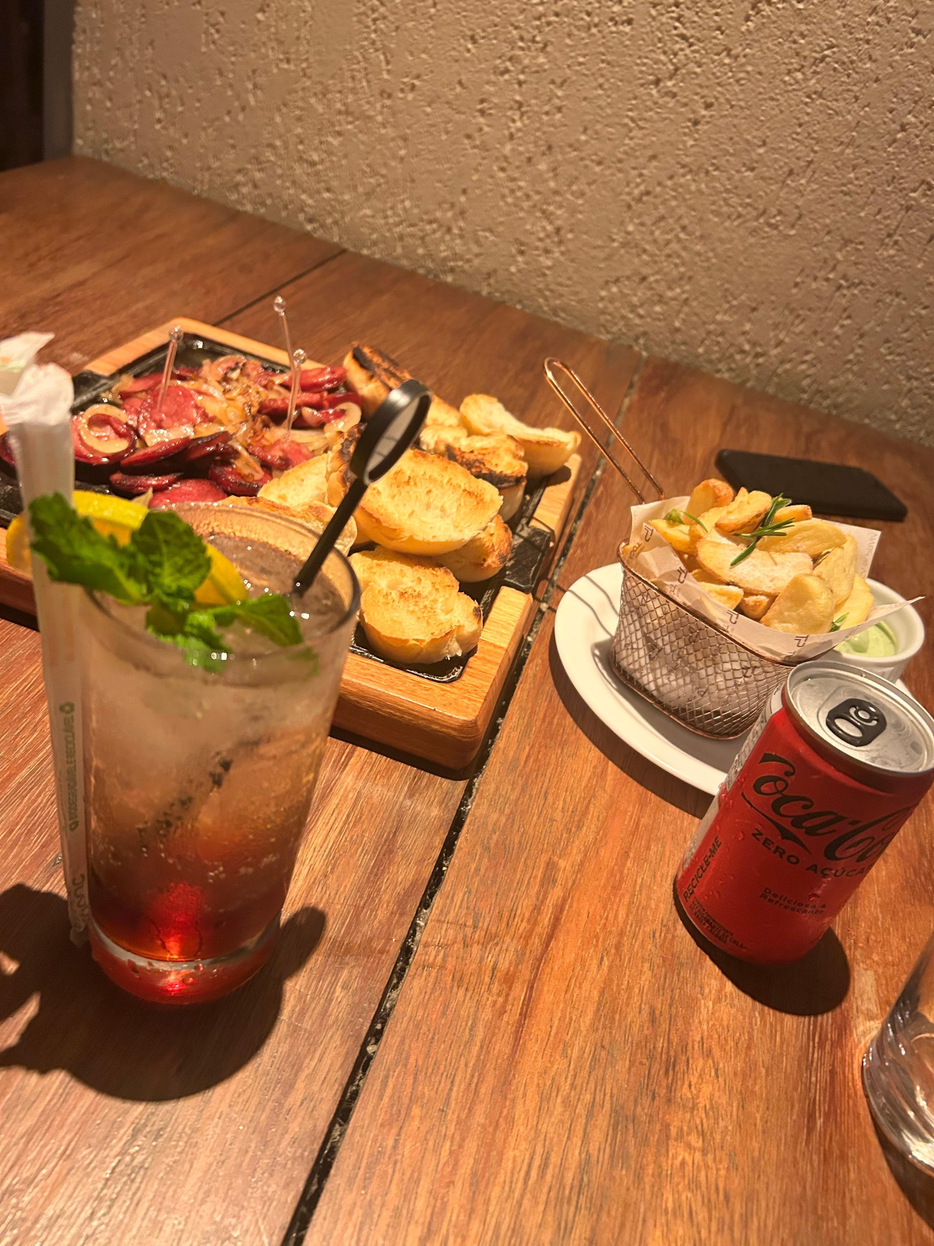 Porções para não precisar sair da pousada em dias de frio e ventaria. Muito bem preparadas