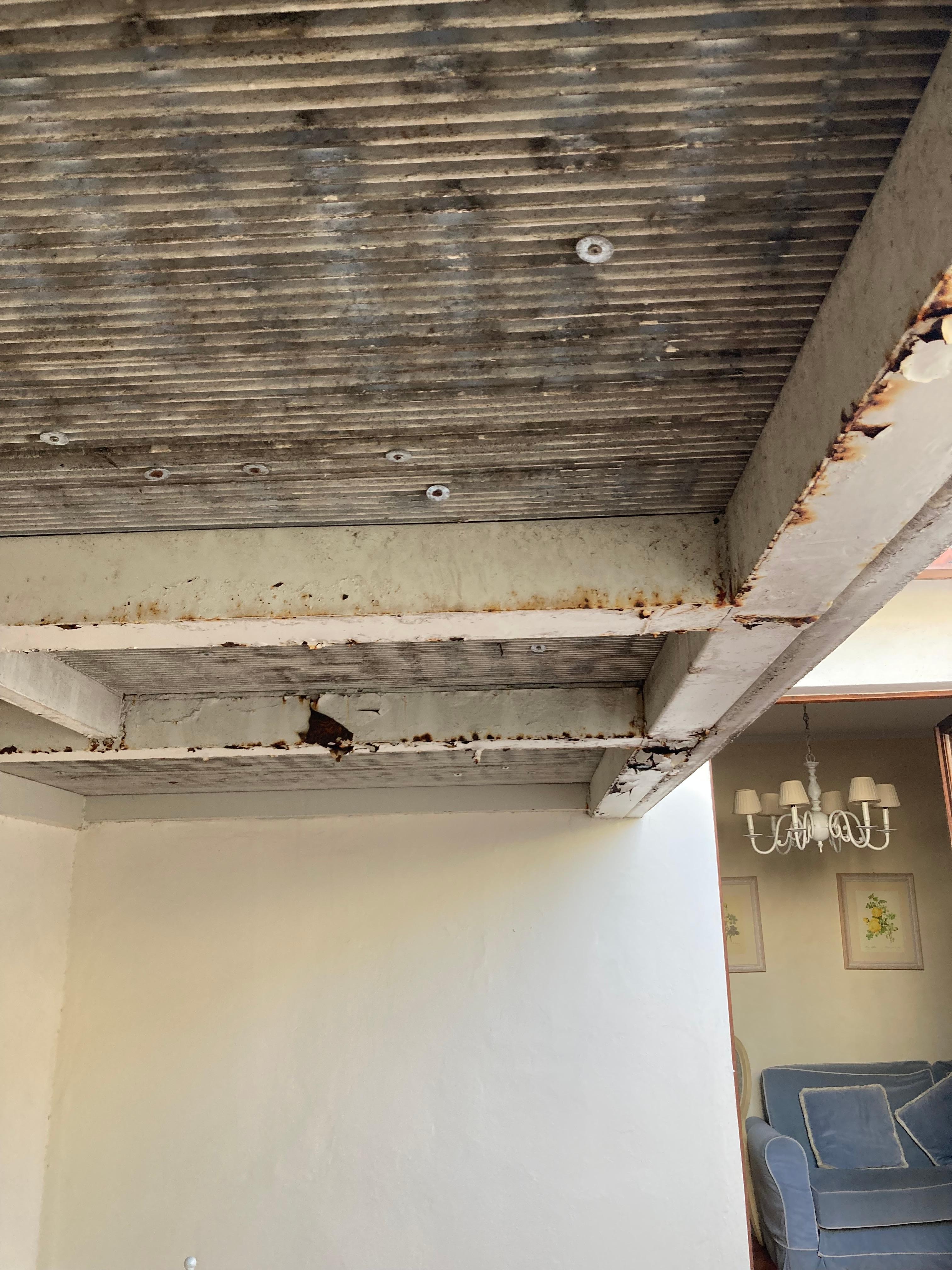 Table and chairs under here , could not really be used 