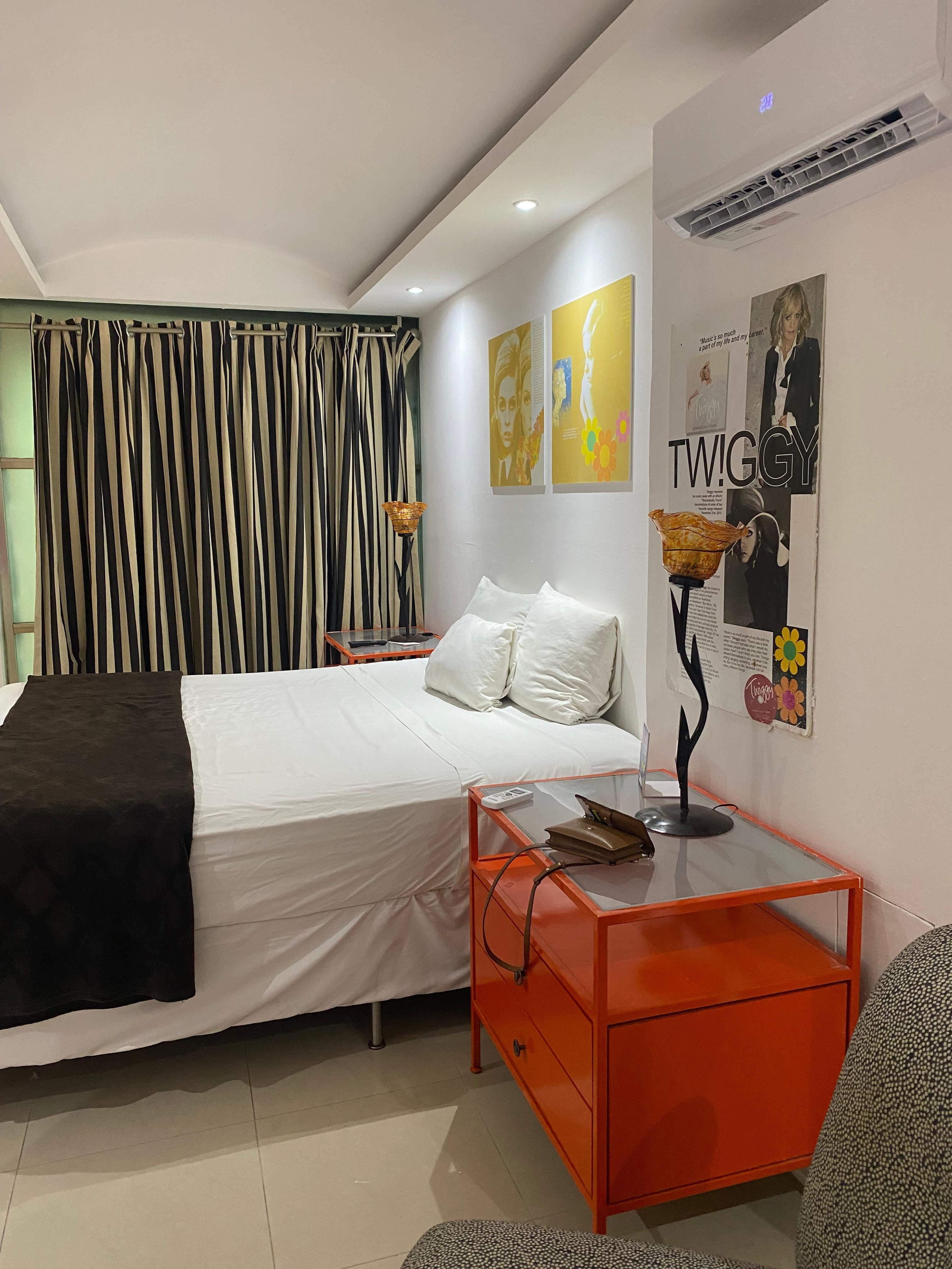 Twiggy. Changed rooms for better Wifi