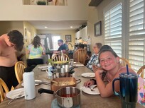 again around the dindingroom table