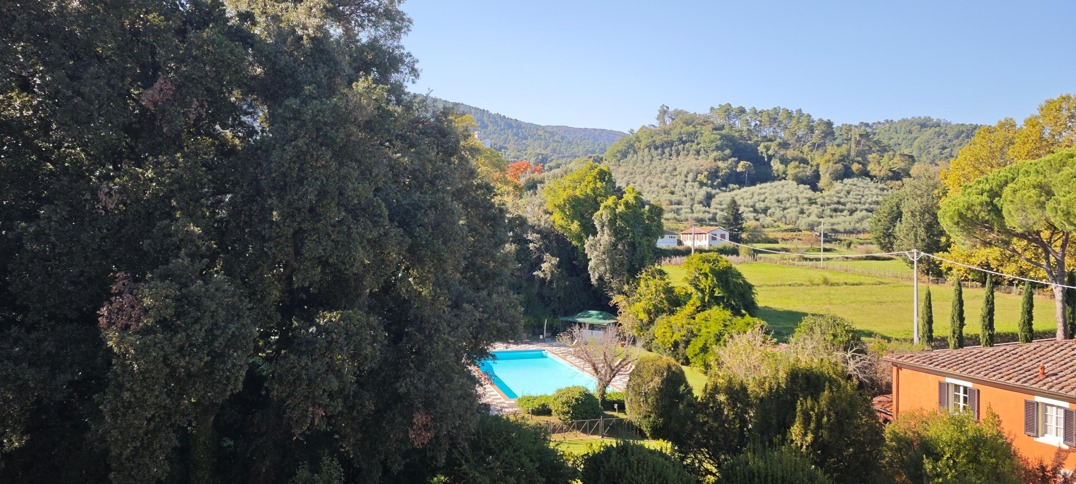 Blick auf den großen Pool