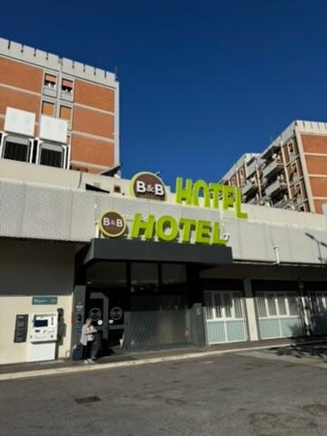 B&B Hotel Roma Pietralata Tiburtina Eingang