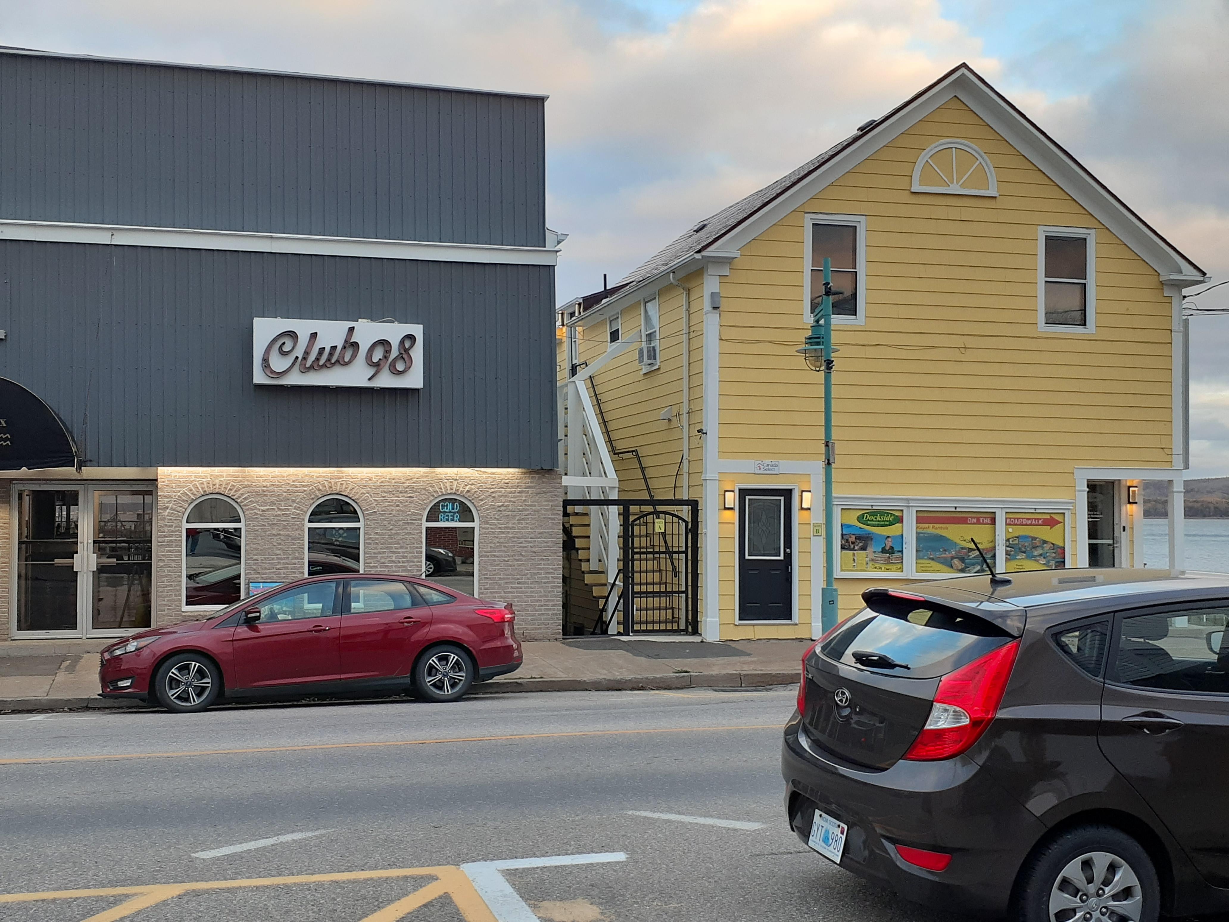 The yellow building is where our room was; 2 buildings down from the top photo. 