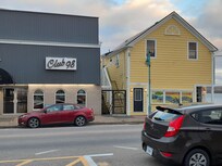 The yellow building is where our room was; 2 buildings down from the top photo.