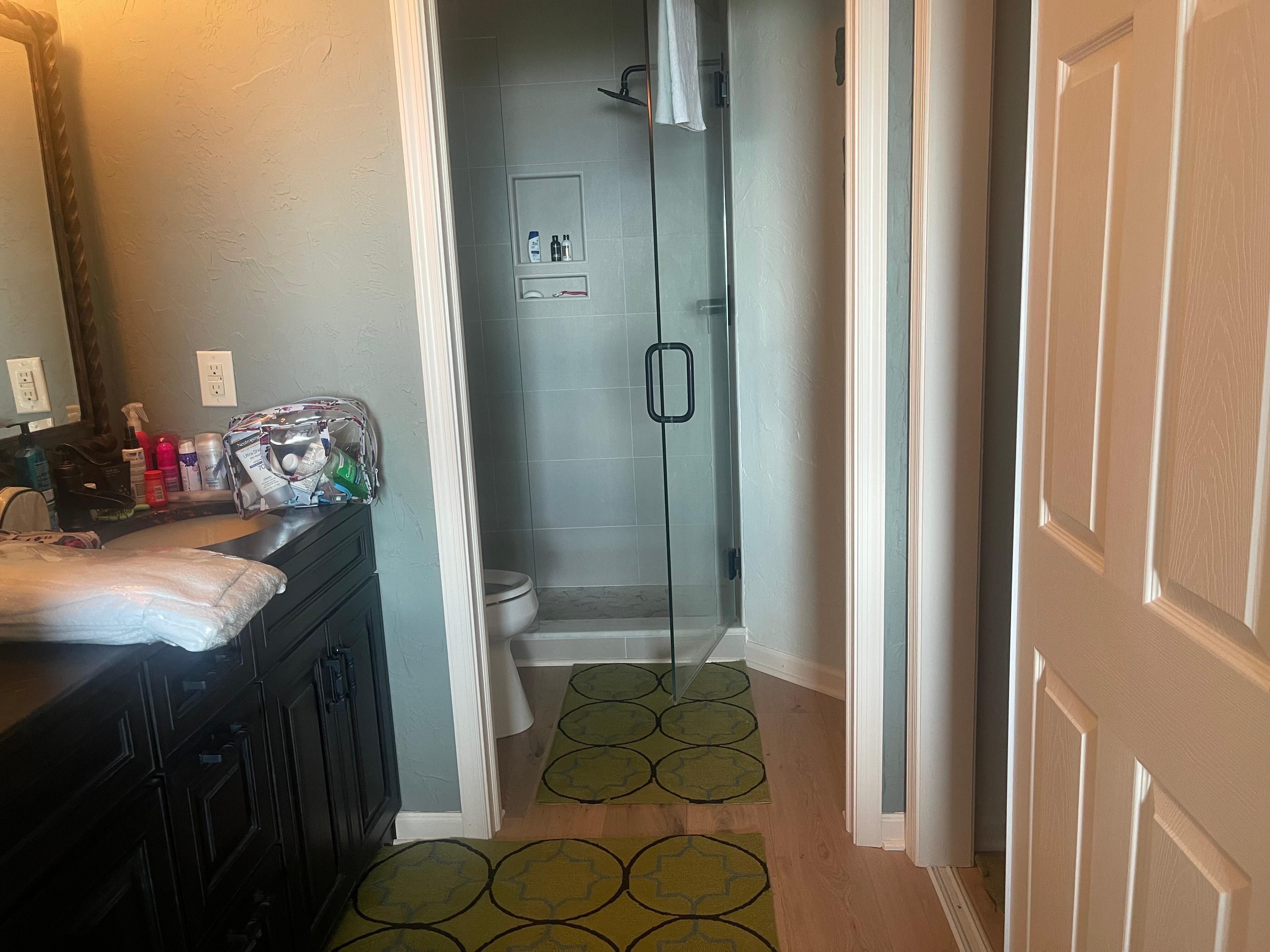 No door to bathroom in master