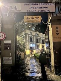 Nighttime approach to Villa Elisio