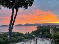 Sonnenuntergang von der Terrasse des Hauses