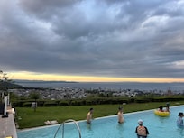 Warm pool