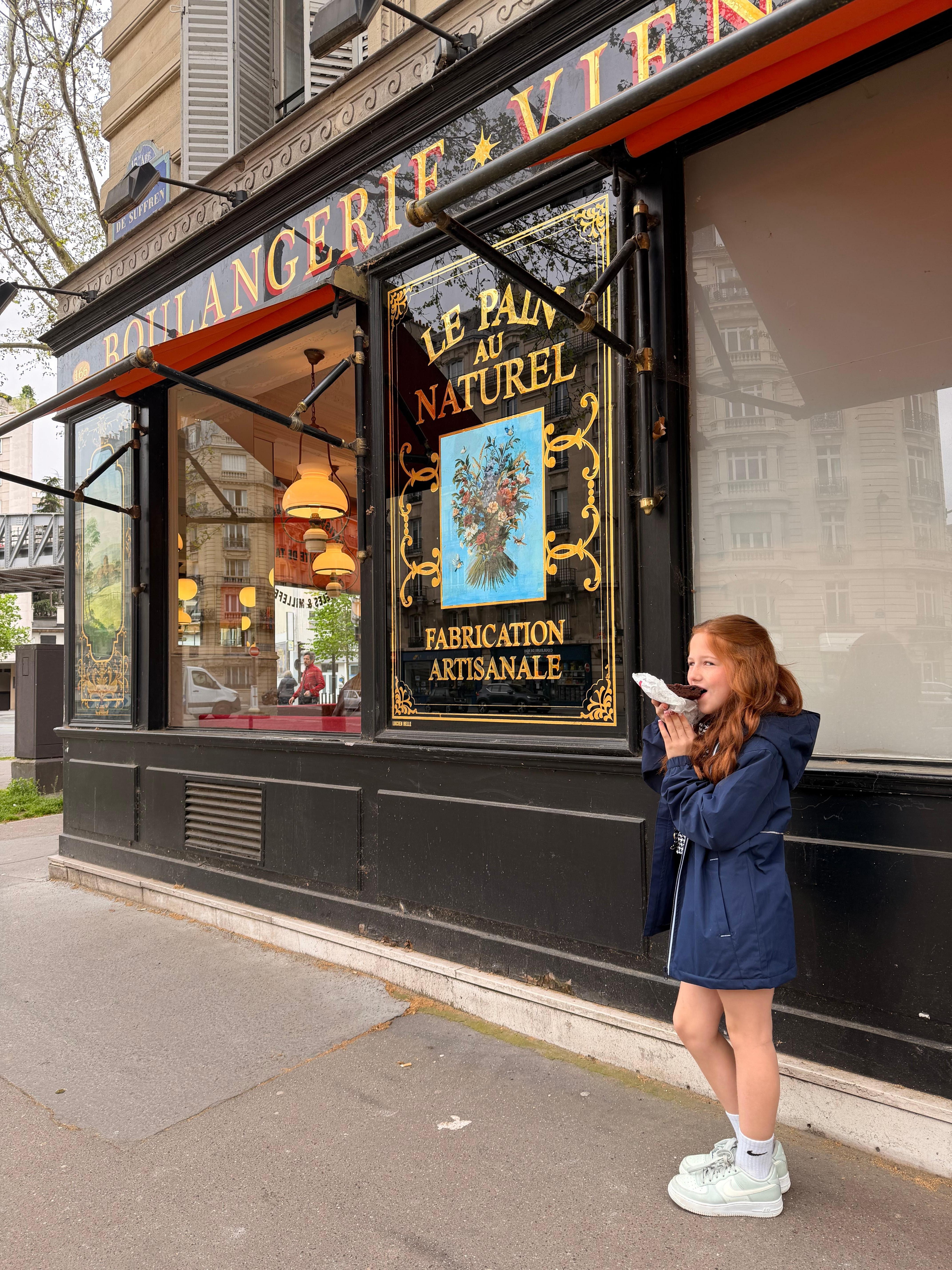 Cute bakery within a 1 minute walk