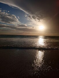 pôr do sol na praia grande