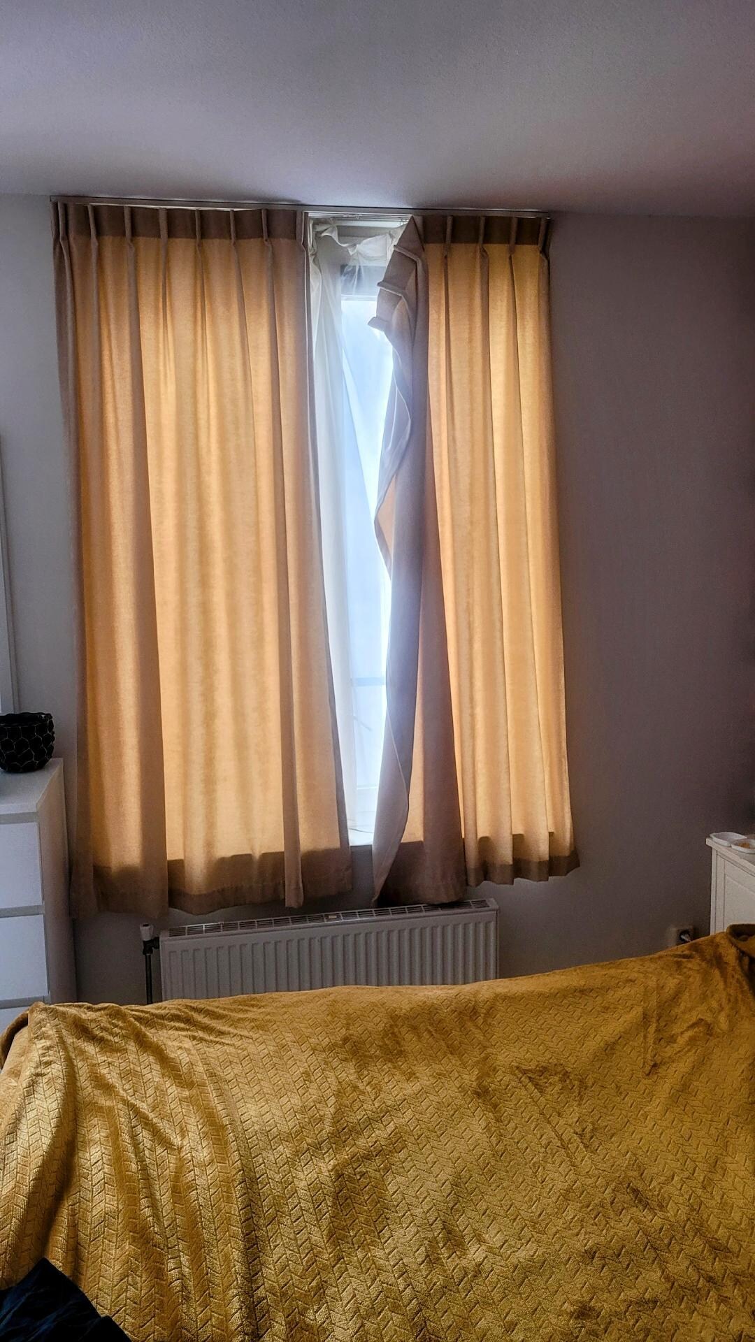 bedroom drapes