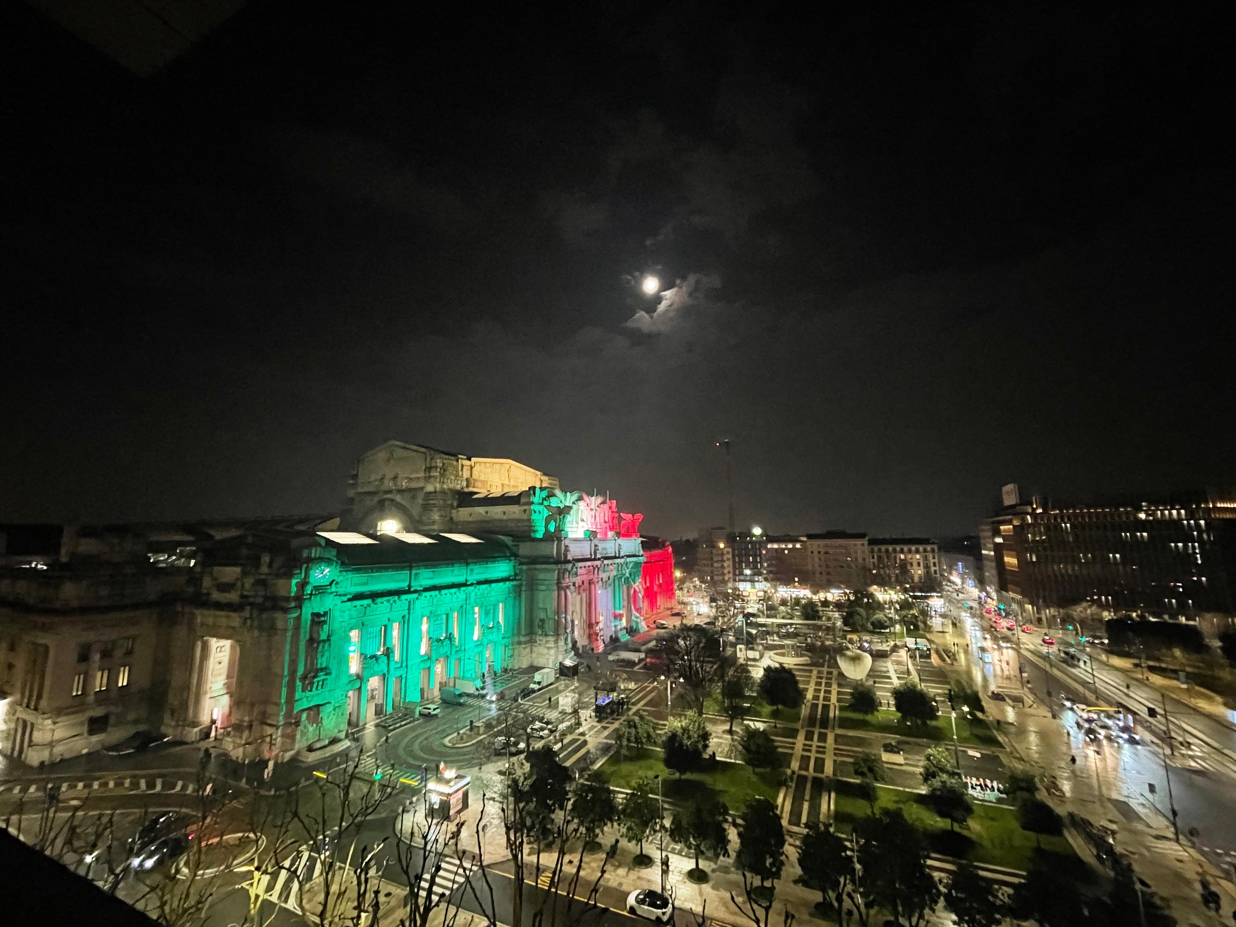 Up stairs rooftop bar !