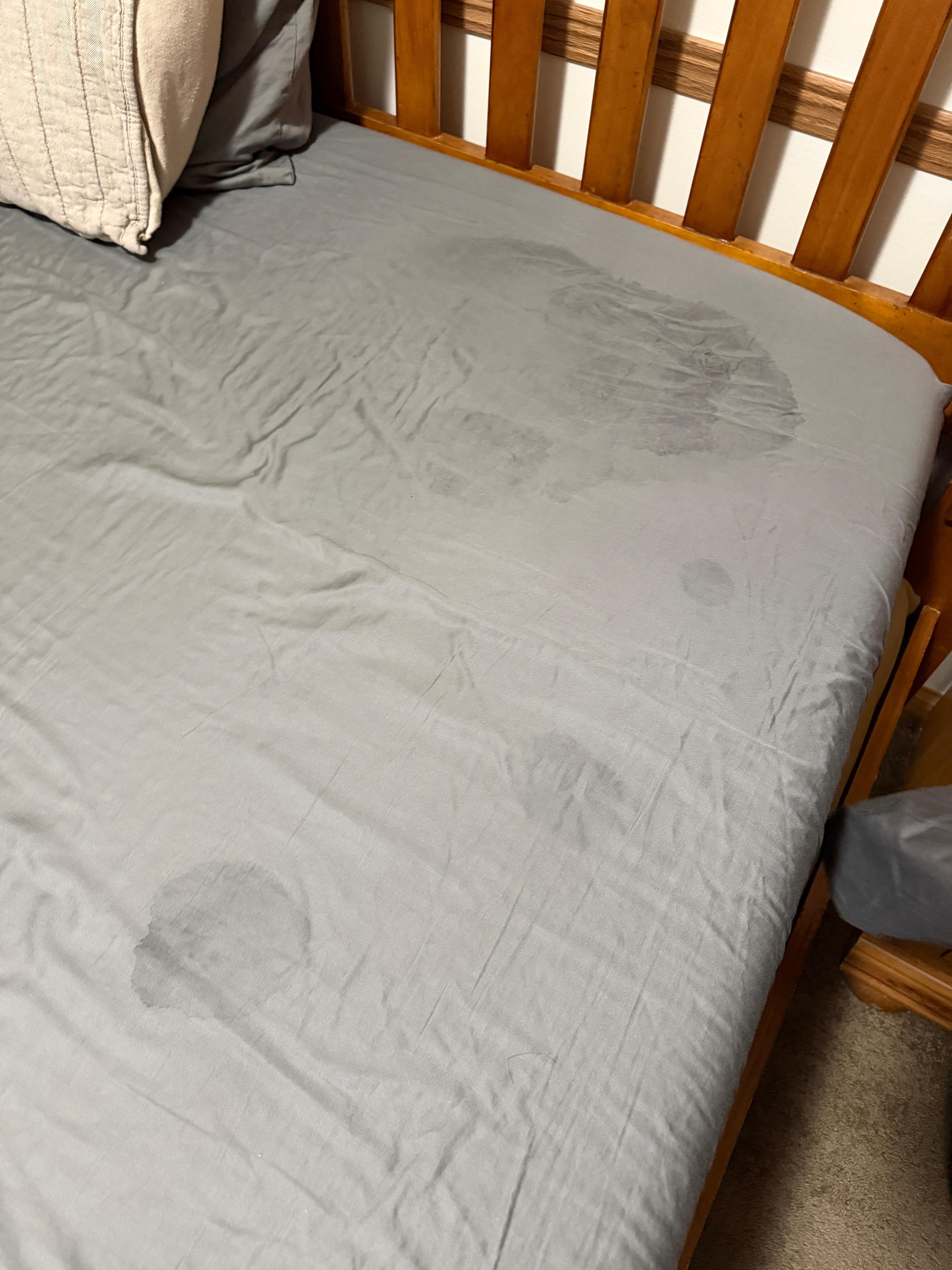 Sheets with stains 
Dirty? Clean?