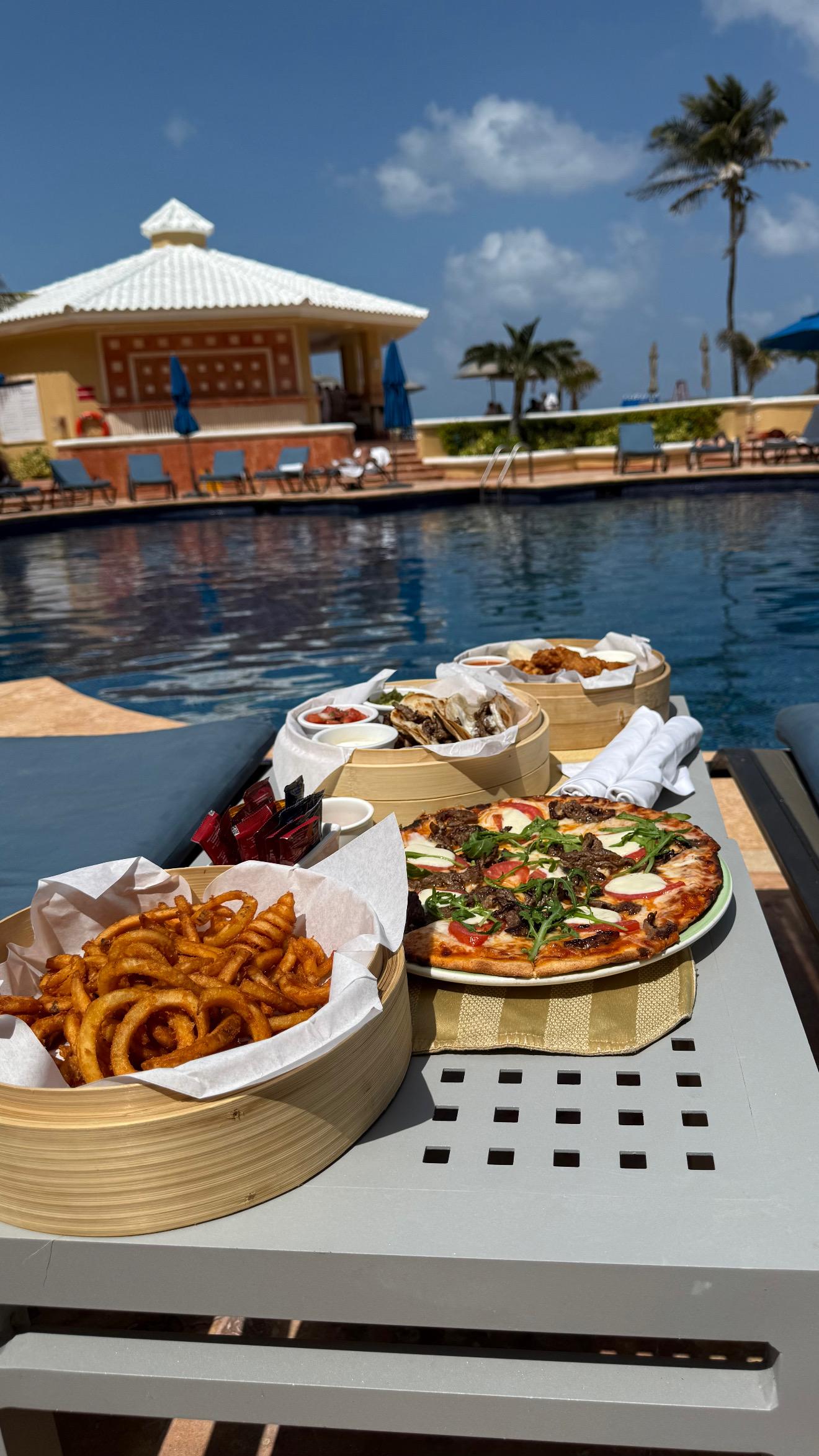 Best poolside food I’ve ever had in Cancun!
