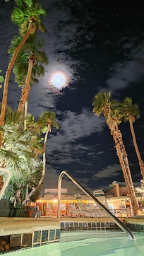 The night sky one can see shooting stars while soaking, Aw....