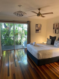 Fly screen in the bedroom thankfully!