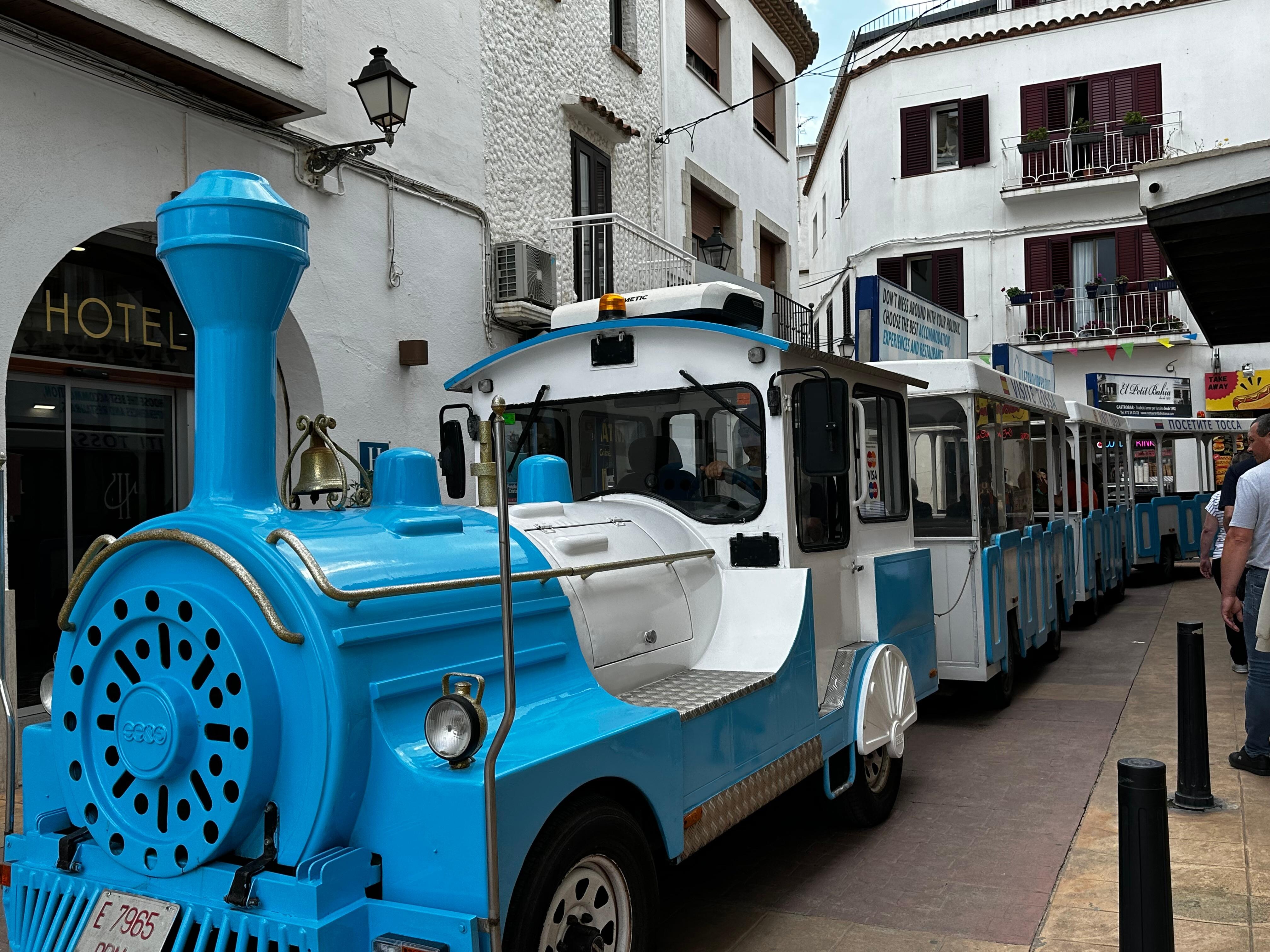 Train tour 