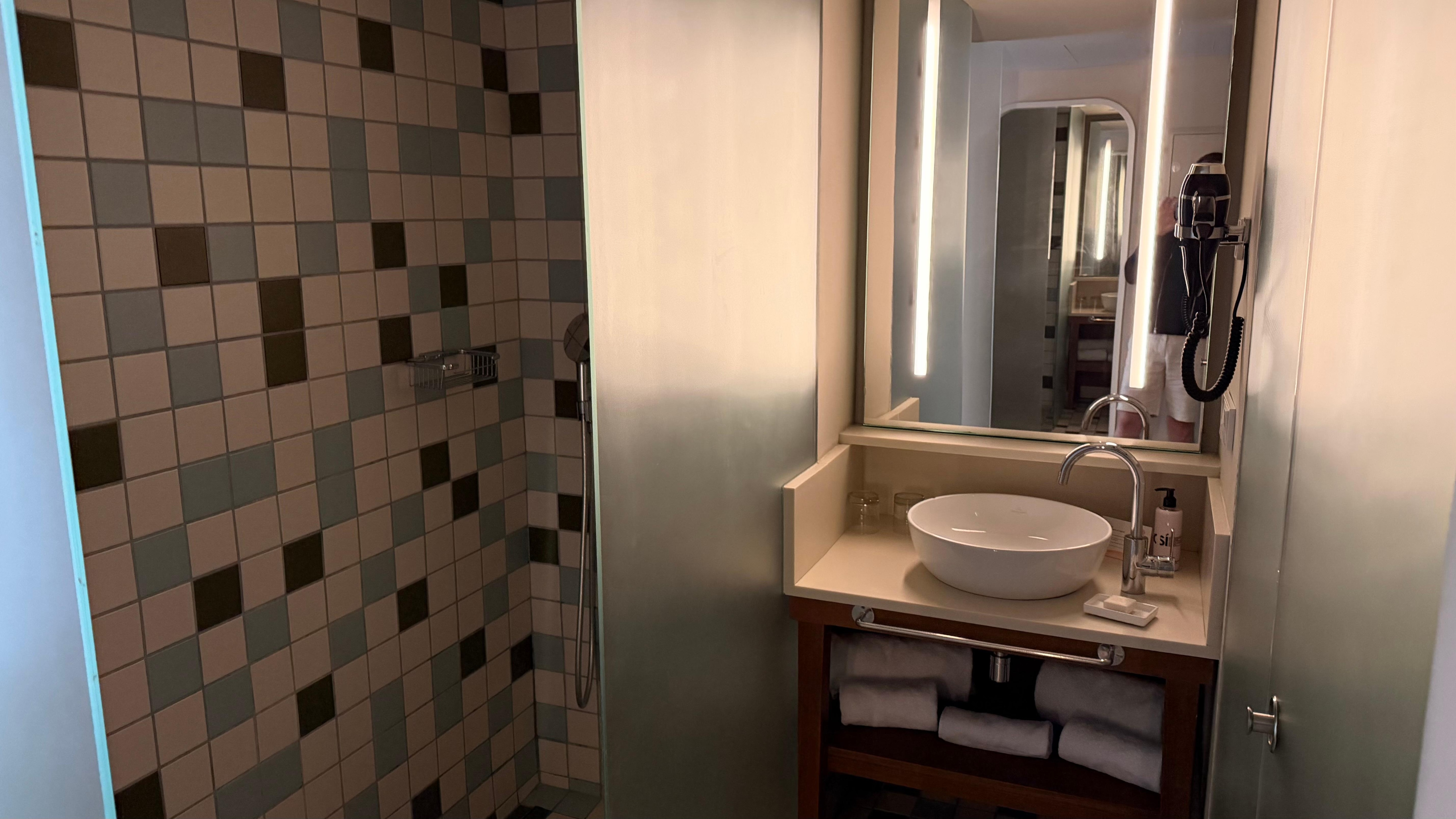 Badbereich im Zimmer 