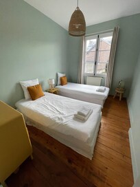 1. OG Schlafzimmer Einzelbetten