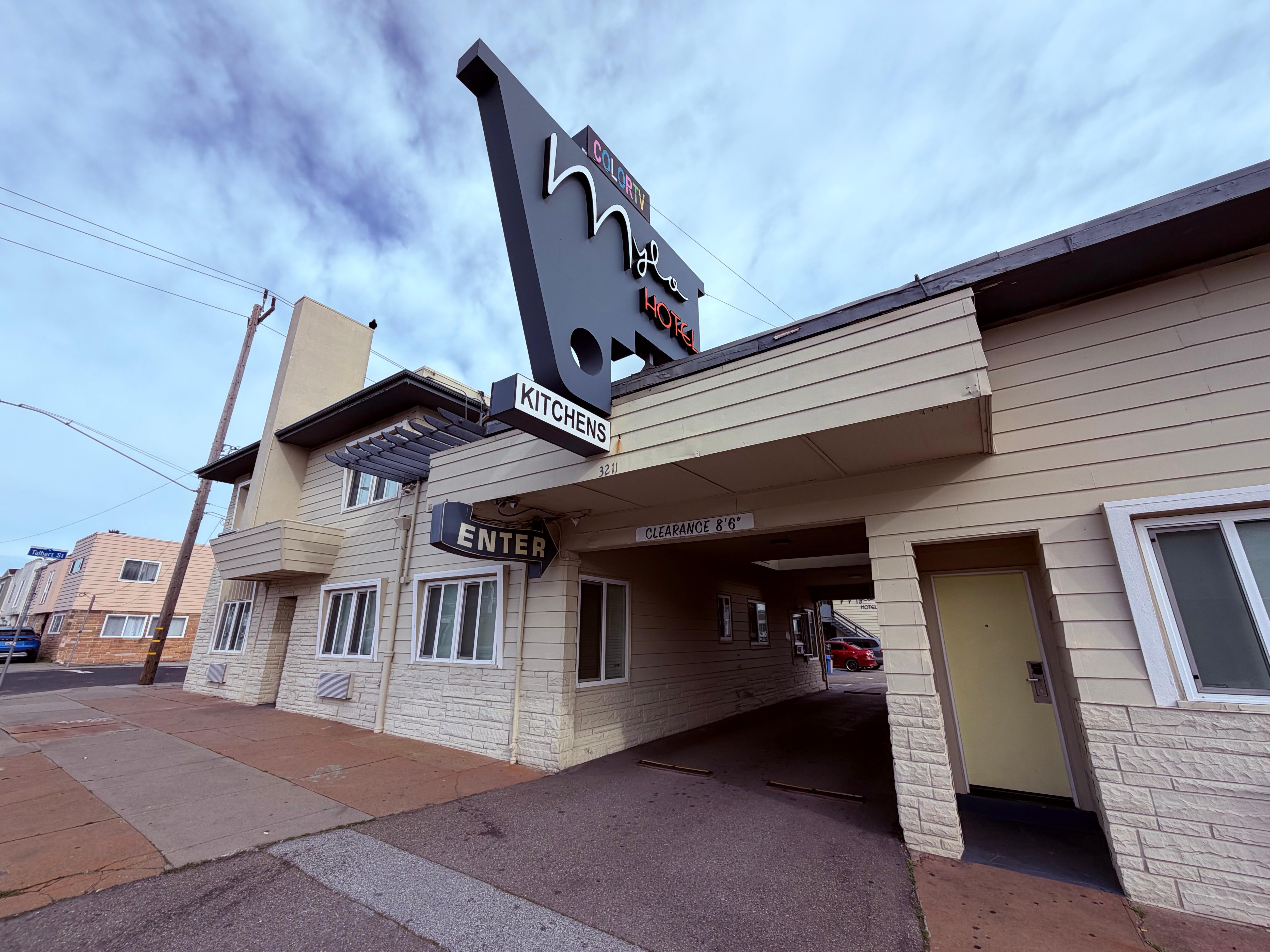 I arrived on foot but there seems plenty of parking 