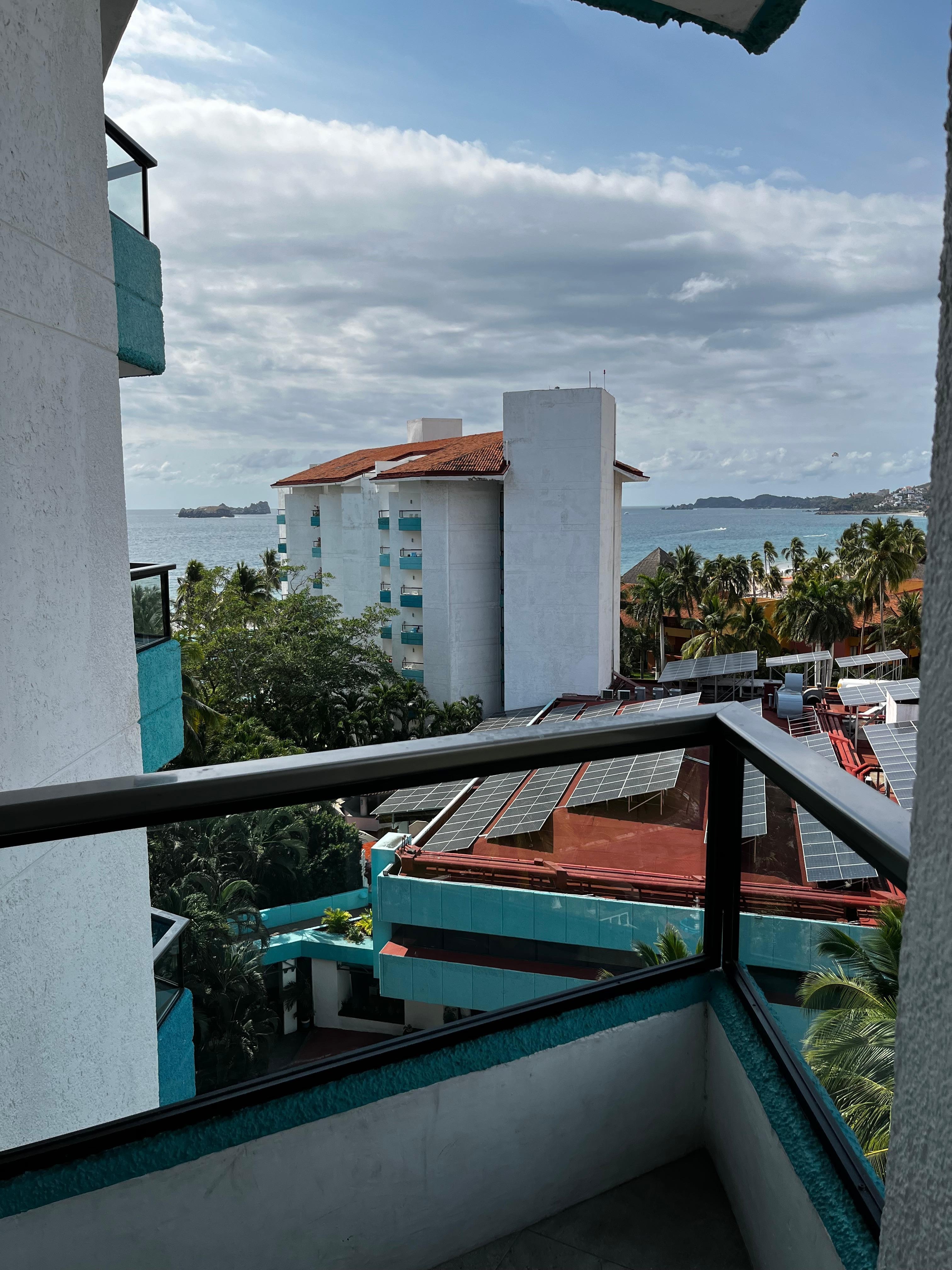 Vista desde la habitación de vista parcial al mar. 