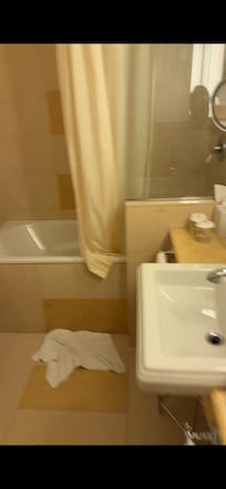 Se vi sembra il bagno di un 5 stelle