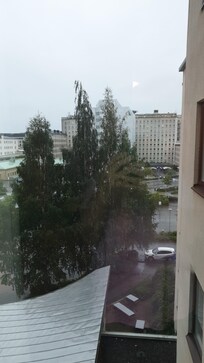 Blick auf das riesige Klinikum.