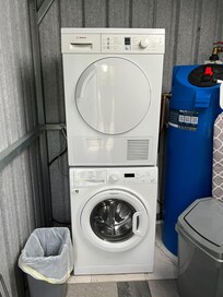 Washer and dryer available in the shed.