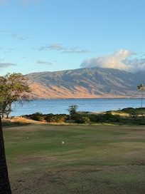 Beautiful view of Maalaea Bay and Puʻu Kukui!
