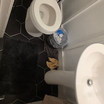 Tiny bathroom, barely big enough for a child