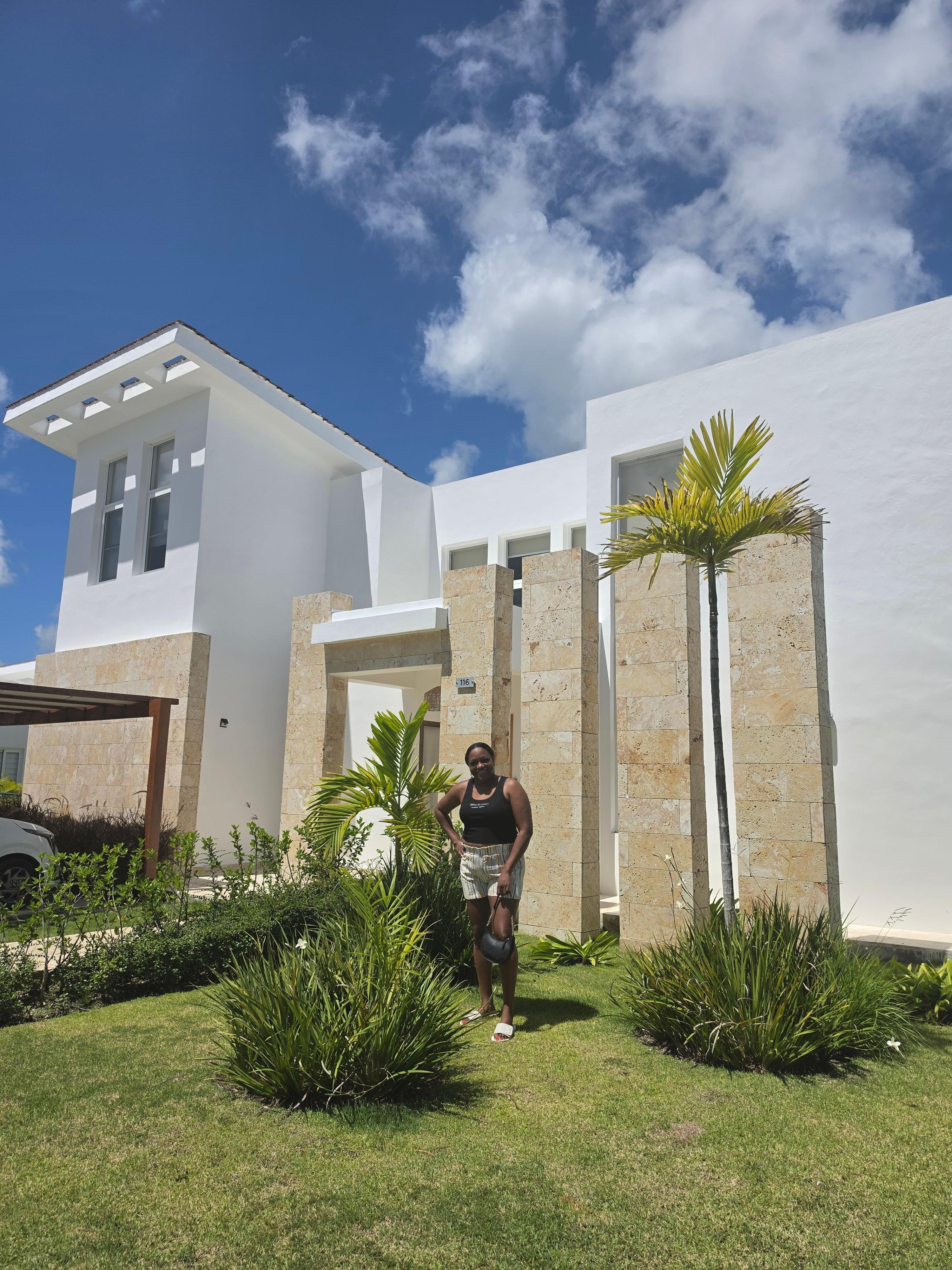 Love the outside as it on Canada rd n im Canadian perfect 