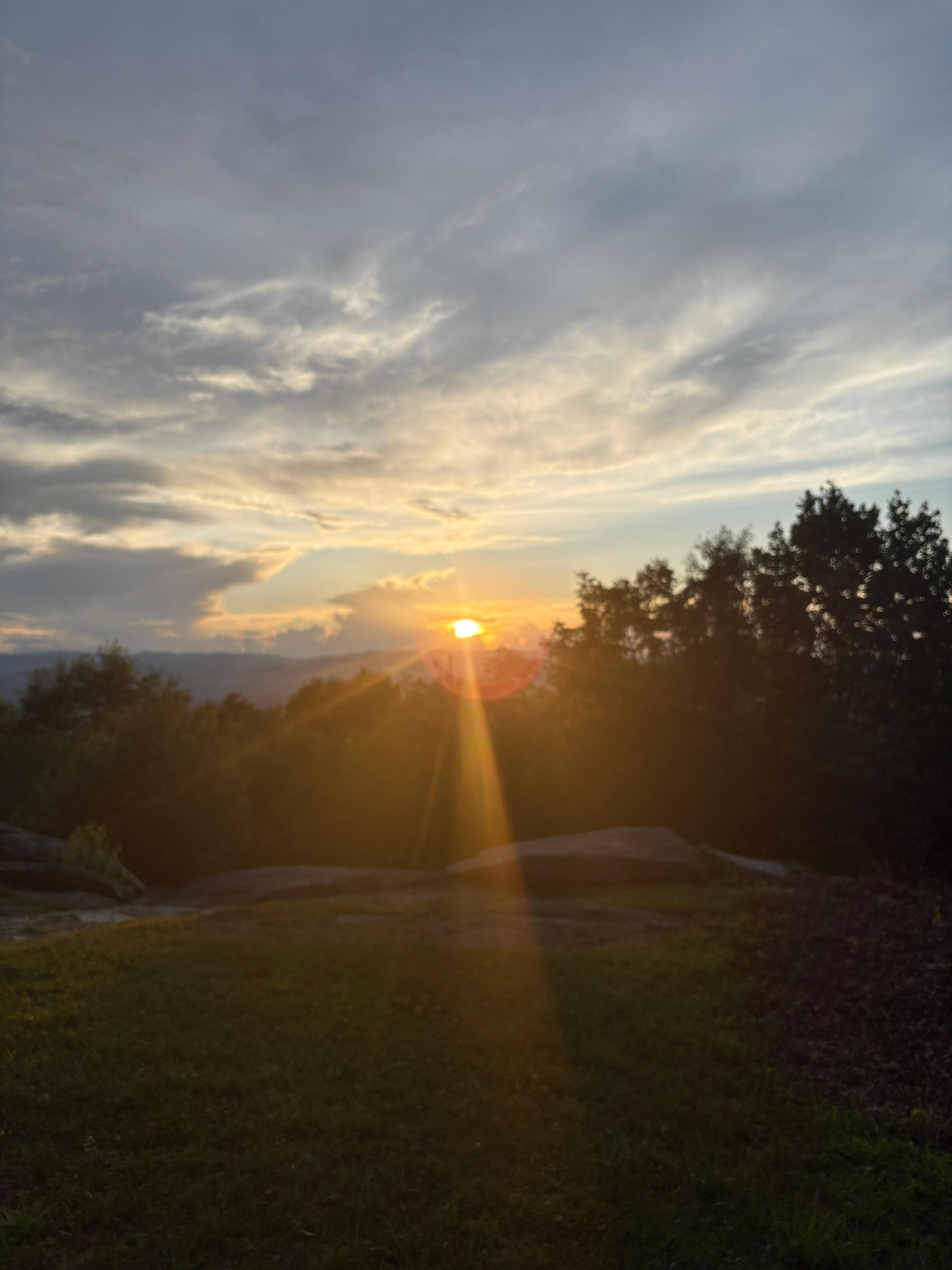Jump off rock for a beautiful sunset. Get there 30-45 mins before to get parking 