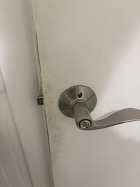 Interior door (the entire interior needs to be painted)