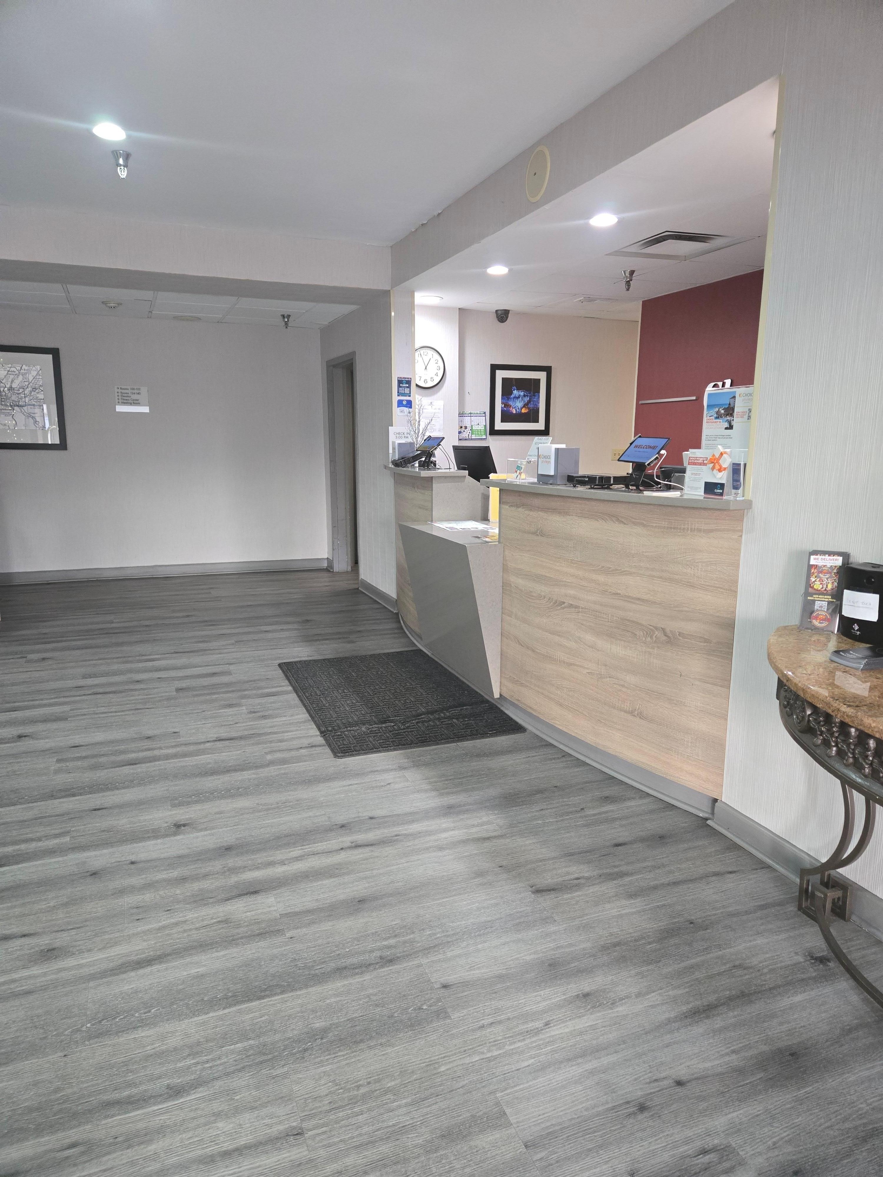 Heavy set black girl was no where to be found, until we looked at the chairs to the left of this photo. She was sitting watching her phone or tablet. Lazy