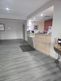 Heavy set black girl was no where to be found, until we looked at the chairs to the left of this photo. She was sitting watching her phone or tablet. Lazy