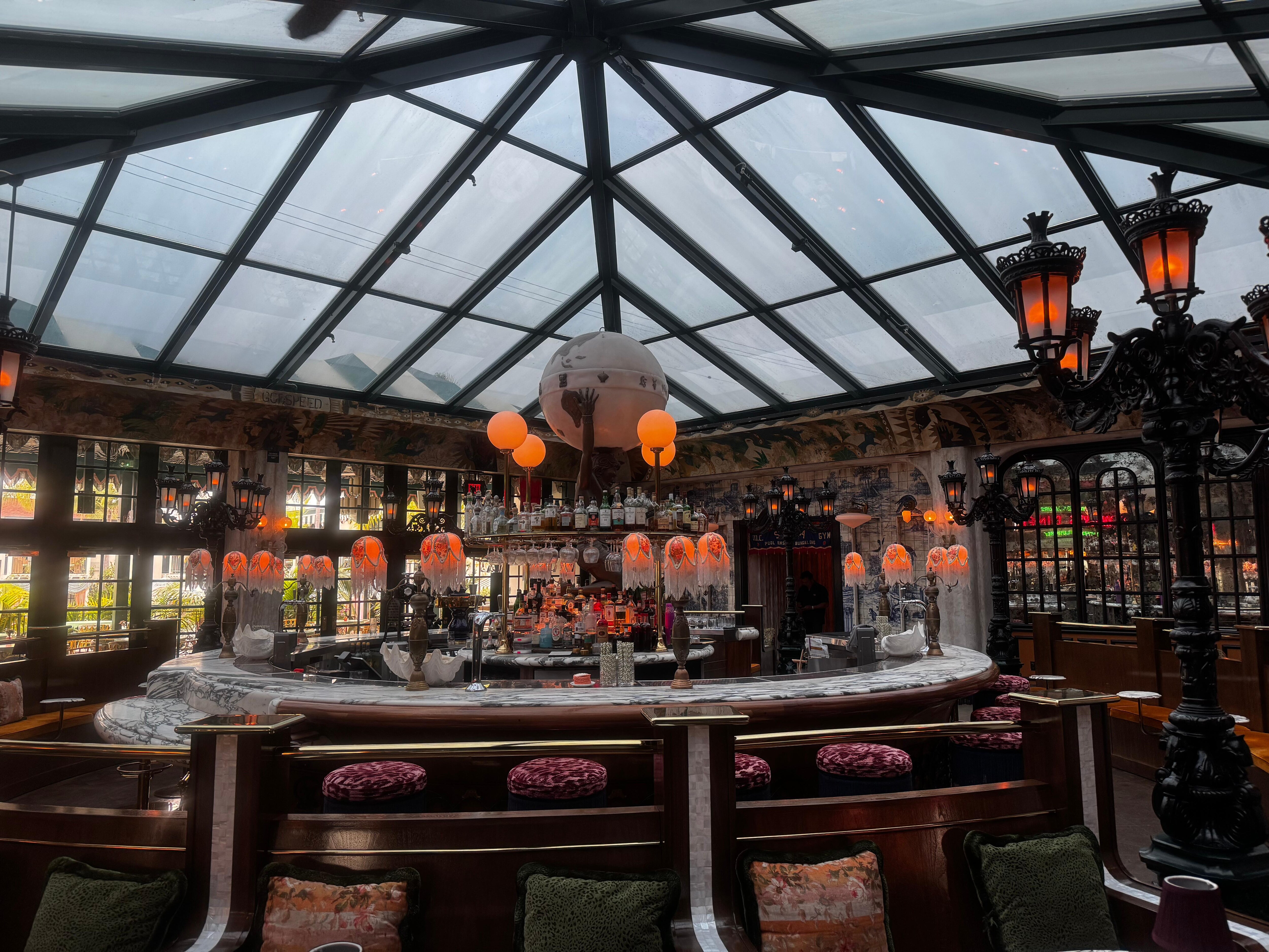 Lobby bar 