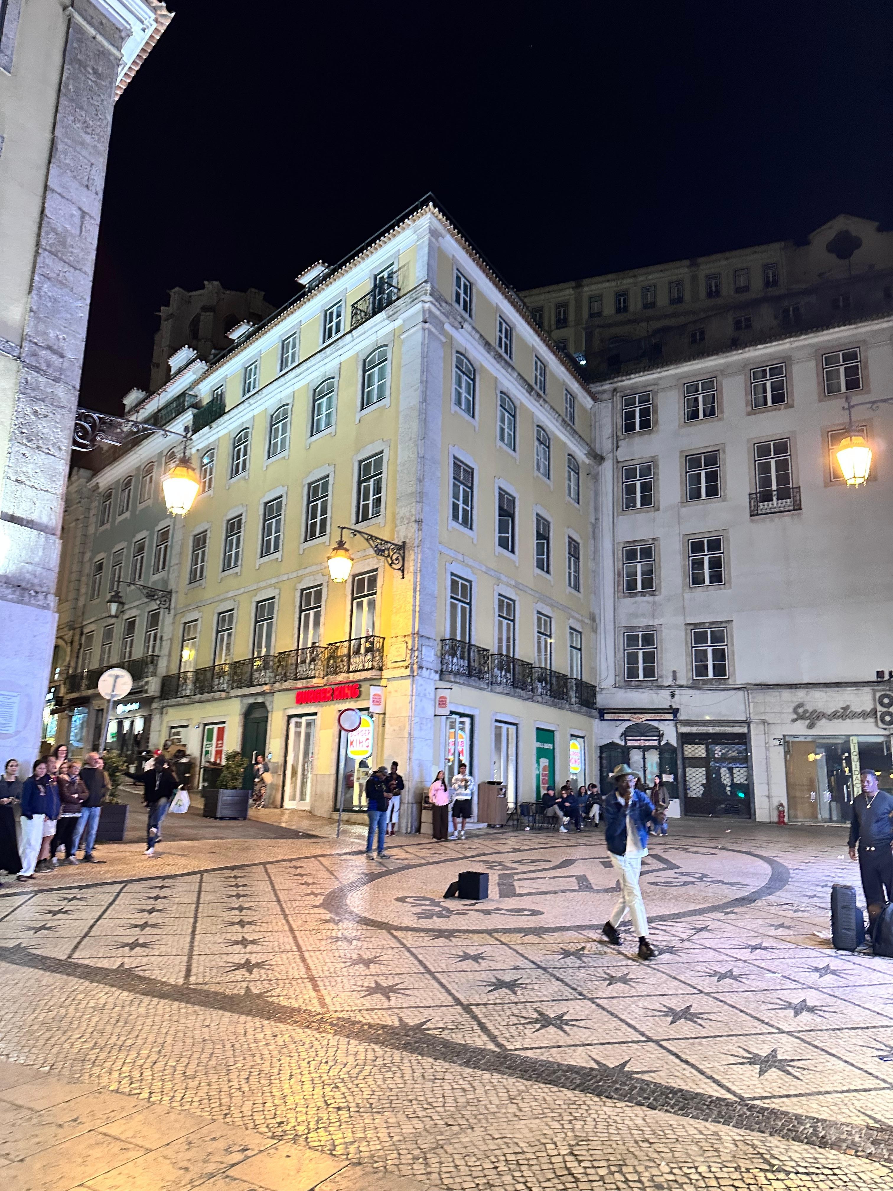 Plaza close to hotel 