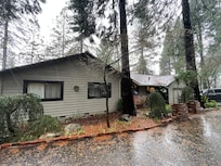 outside view of the house, ample parking